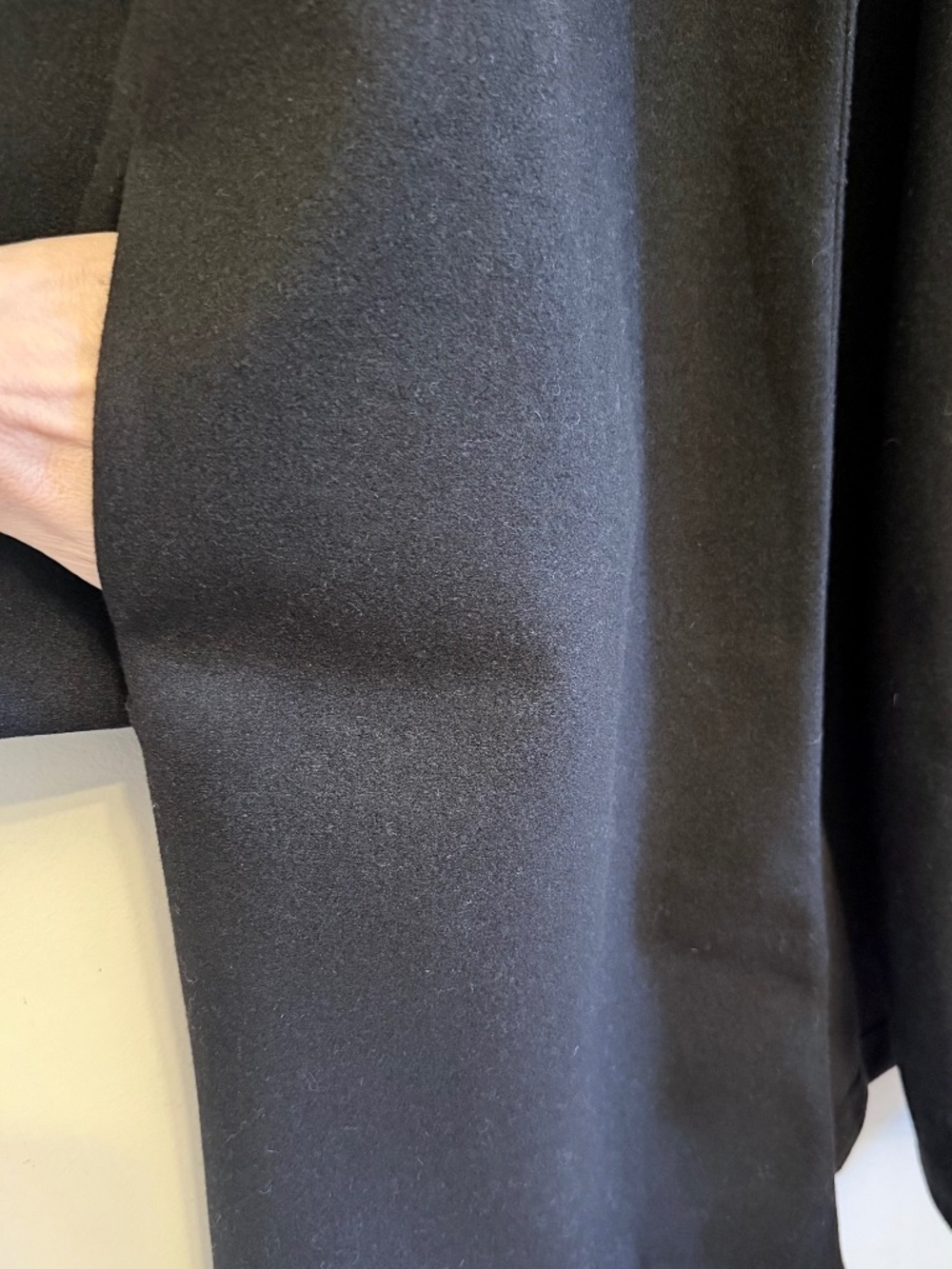 Zara Felt Texture Coat in Black Size Medium - Picture 9 of 14